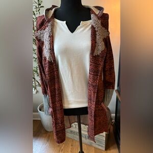 Womans hooded cardigan sweater S BKE rust brown long sleeve pleated back aztec